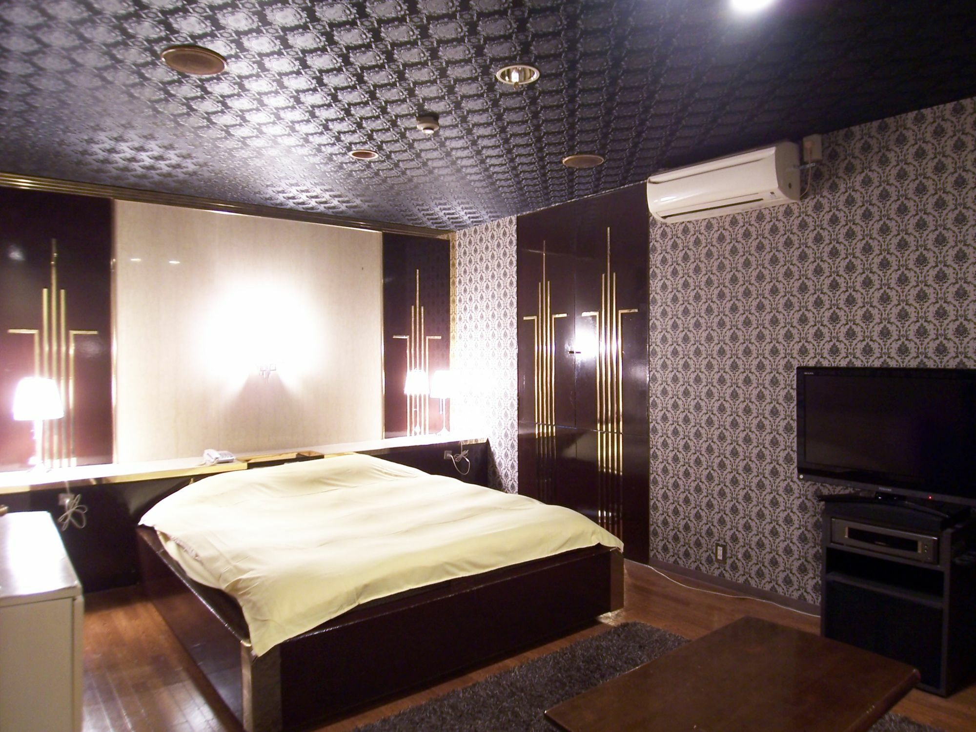 הימאג'י Hotel Pyramid (Adults Only) מראה חיצוני תמונה