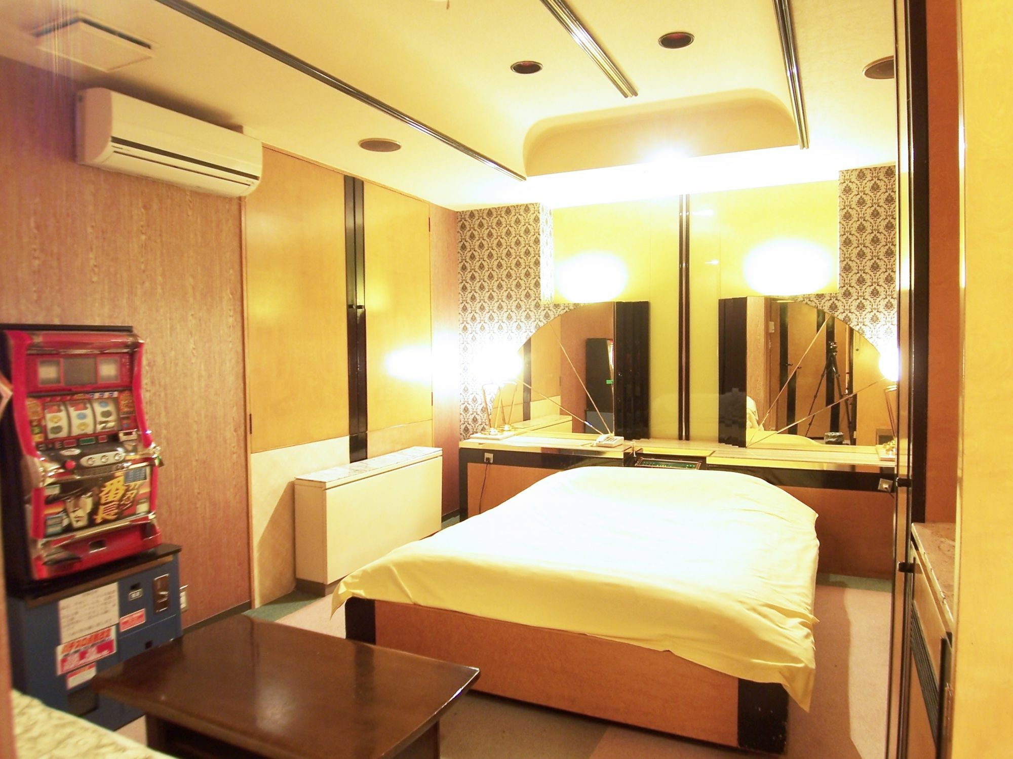הימאג'י Hotel Pyramid (Adults Only) מראה חיצוני תמונה